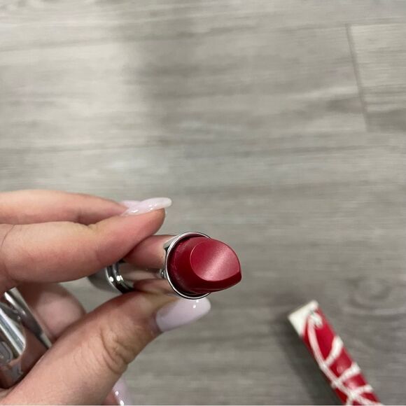 3/$25 ✺ Buxom Full Force Red Raptors Lipstick Baller - Picture 4 of 7